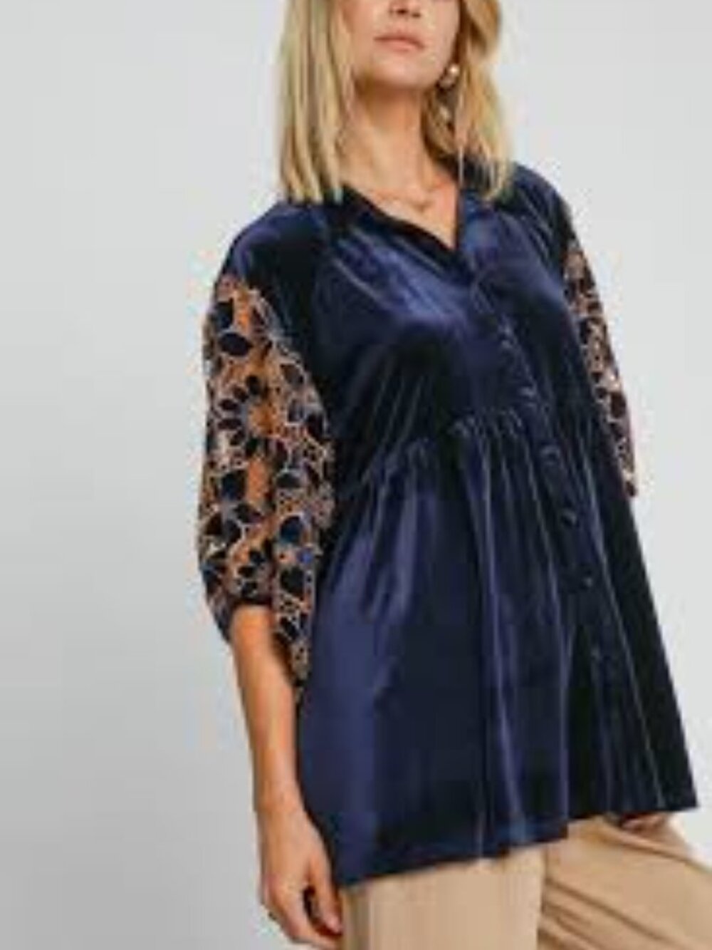 Umgee Small  Navy Velvet Peplum Top with Gold Lace Sleeves P45